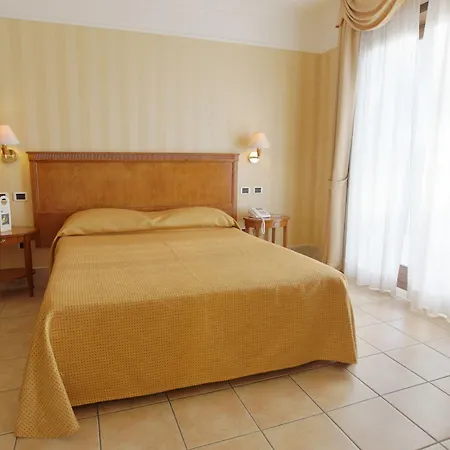 Dioscuri Bay Palace 4* San Leone