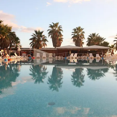 Dioscuri Bay Palace 4* סן לאונה
