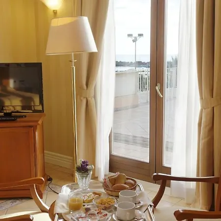 Dioscuri Bay Palace 4*
