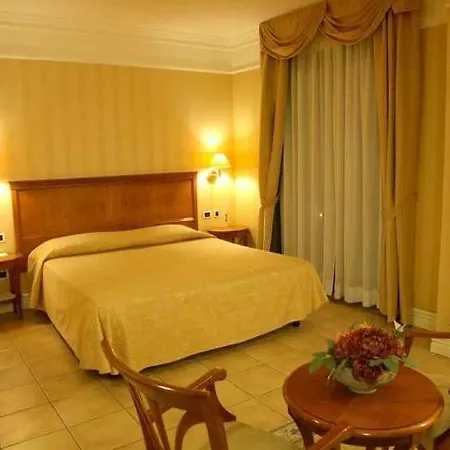 Dioscuri Bay Palace מלון