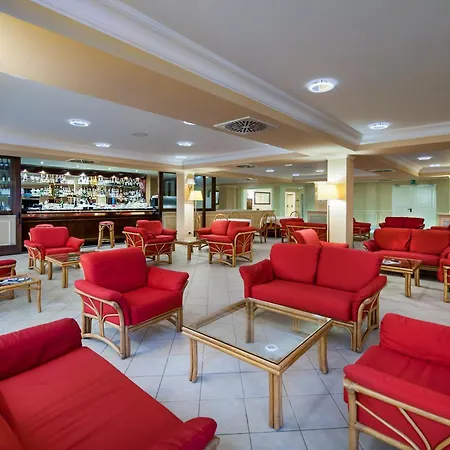 Dioscuri Bay Palace סן לאונה