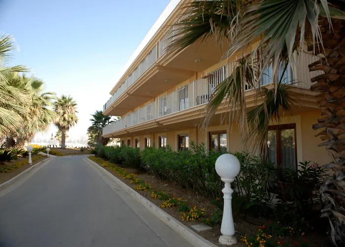 Szálloda Dioscuri Bay Palace San Leone
