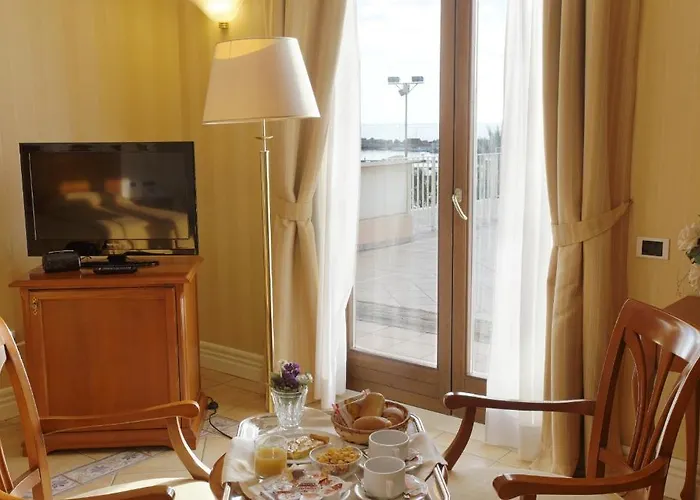 Dioscuri Bay Palace 4*
