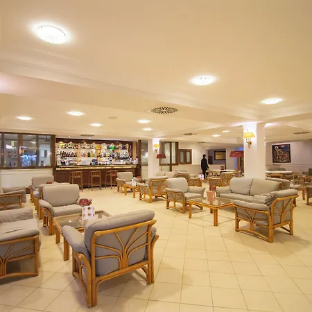 Dioscuri Bay Palace Отель Сан-Леоне