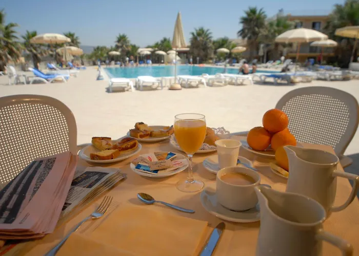 Dioscuri Bay Palace 4*