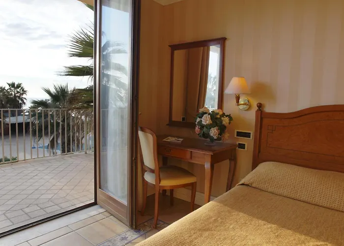 Dioscuri Bay Palace Otel 4*