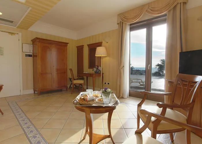 Dioscuri Bay Palace Otel 4*