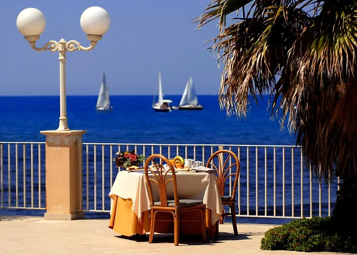 Dioscuri Bay Palace 4*