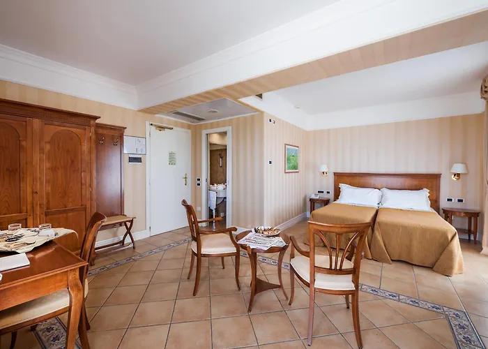 Dioscuri Bay Palace Otel 4*